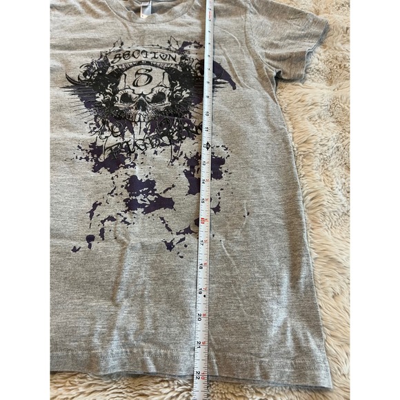 Y2k Skull Wings Graphic Tee Shirt Grey Women's Size S Punk Goth - Picture 4 of 6